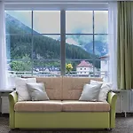 Отель Lindenhof 3*