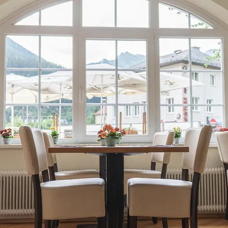 Hotel Lindenhof 3*