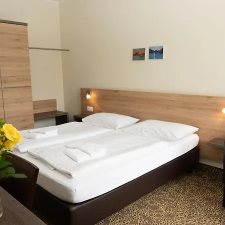 Lindenhof Hotel 3*