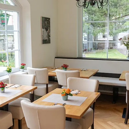 Hotel Lindenhof 3*