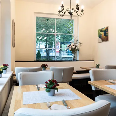 Lindenhof Hotel 3*