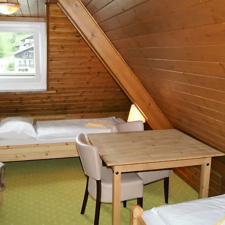 Lindenhof فندق 3*
