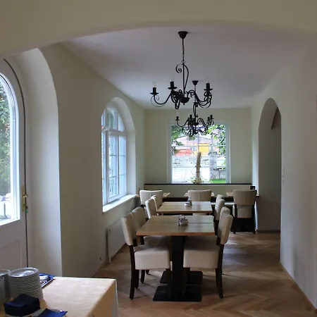 فندق Lindenhof 3*