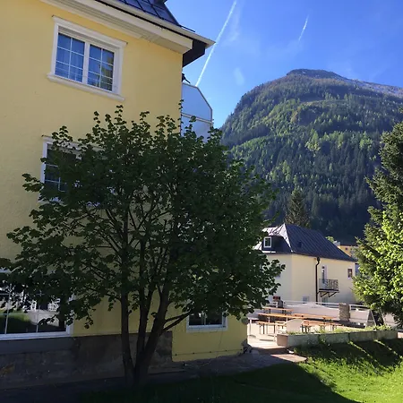 Lindenhof 3*