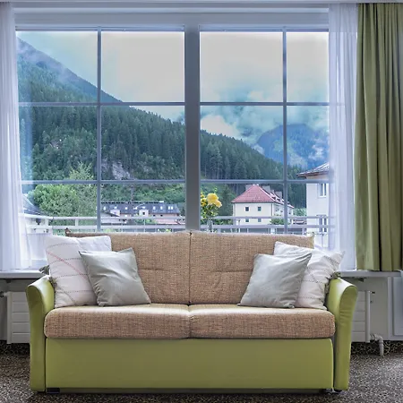 فندق Lindenhof 3*