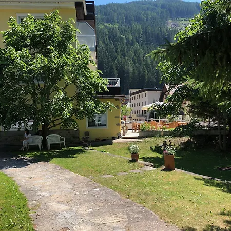 Lindenhof فندق 3*