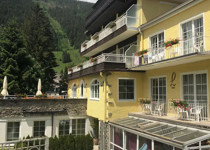 Lindenhof Hotel 3*